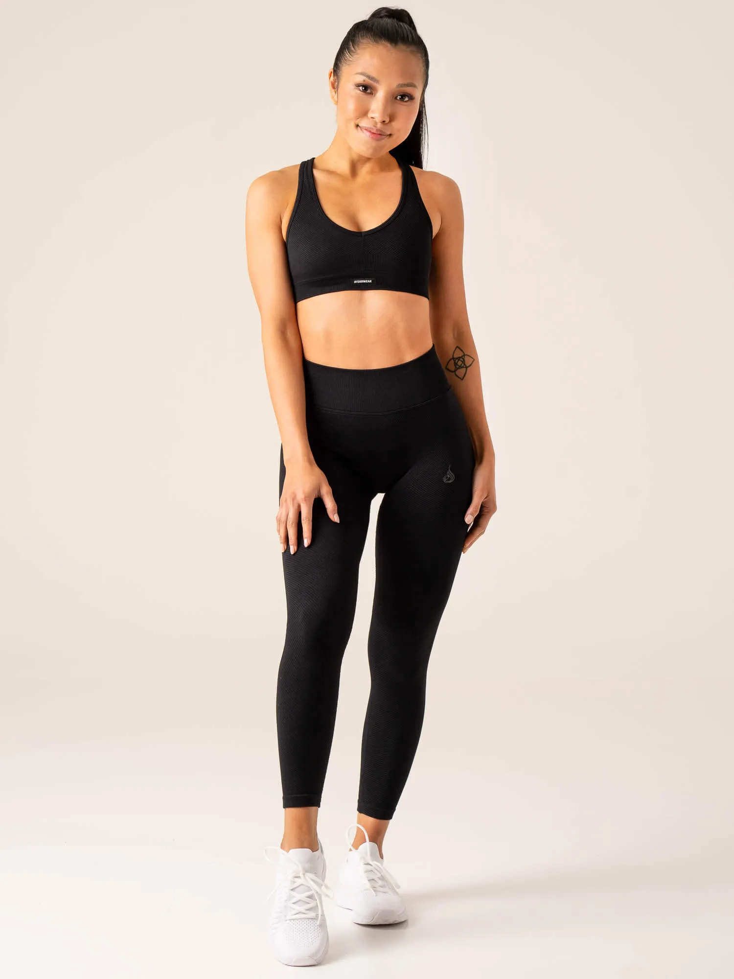 Circuit Rib Seamless Sports Bra - Black