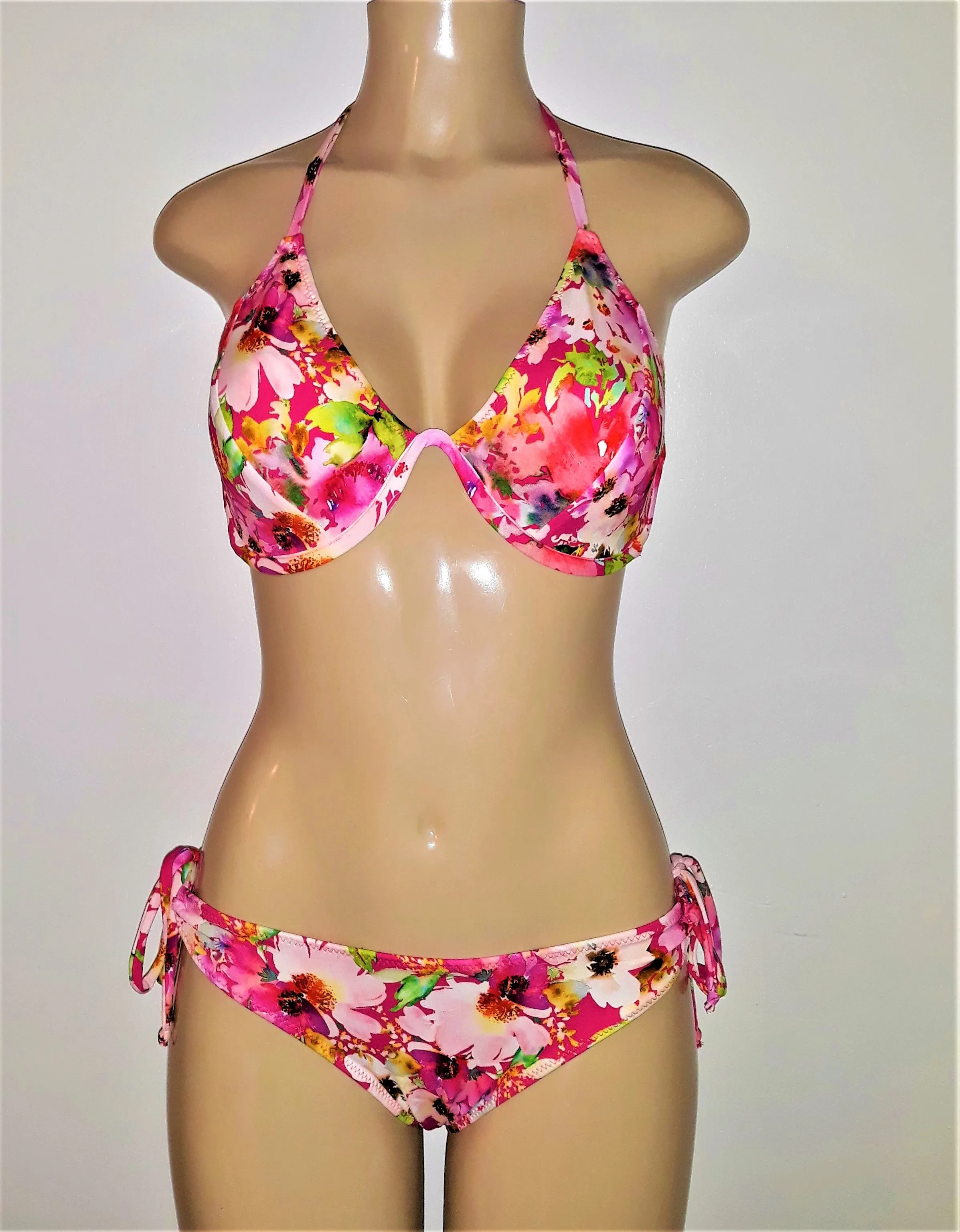 Tie halter underwire bikini top and Low-rise hipster tie sides bottom